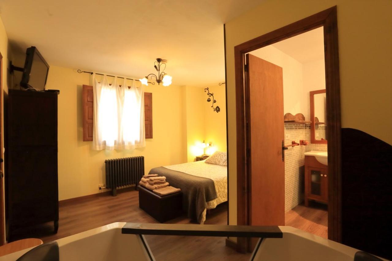 Pensjonat Casa Senderuela Panzares Zewnętrze zdjęcie
