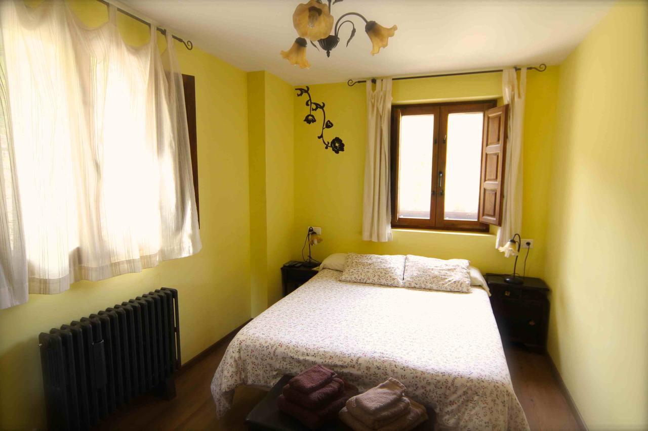 Pensjonat Casa Senderuela Panzares Zewnętrze zdjęcie